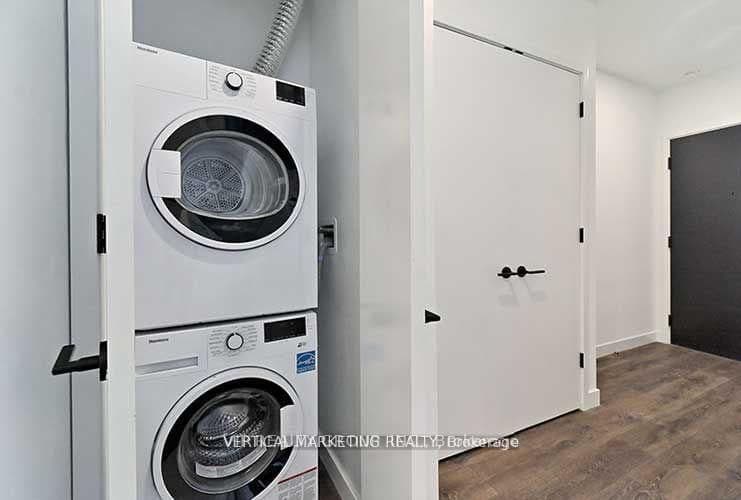 505 Richmond Street W, Unit 423 thumbnail 13