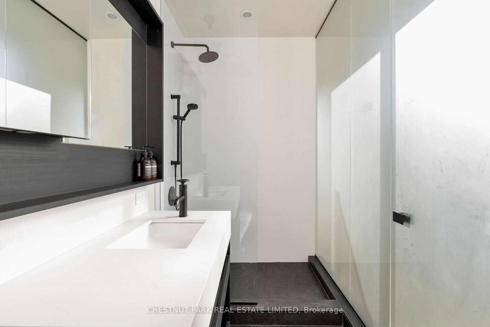 505 Richmond Street W, Unit 1311 thumbnail 46