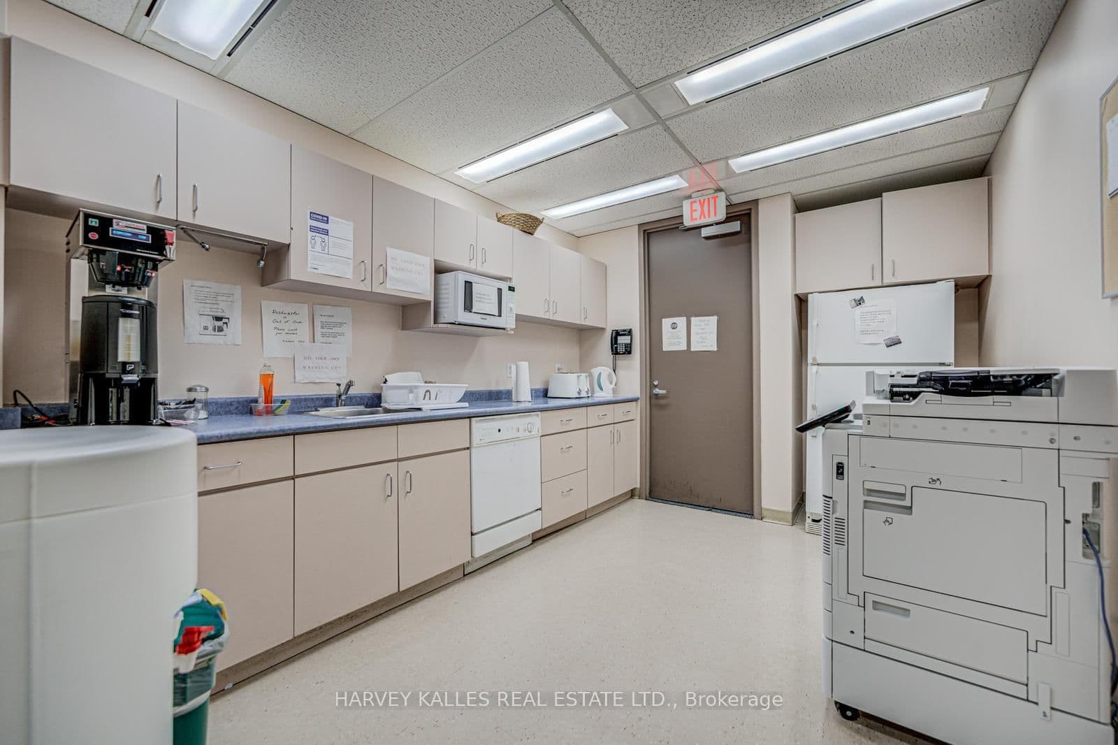 45 Sheppard Avenue E, Unit 935 thumbnail 17