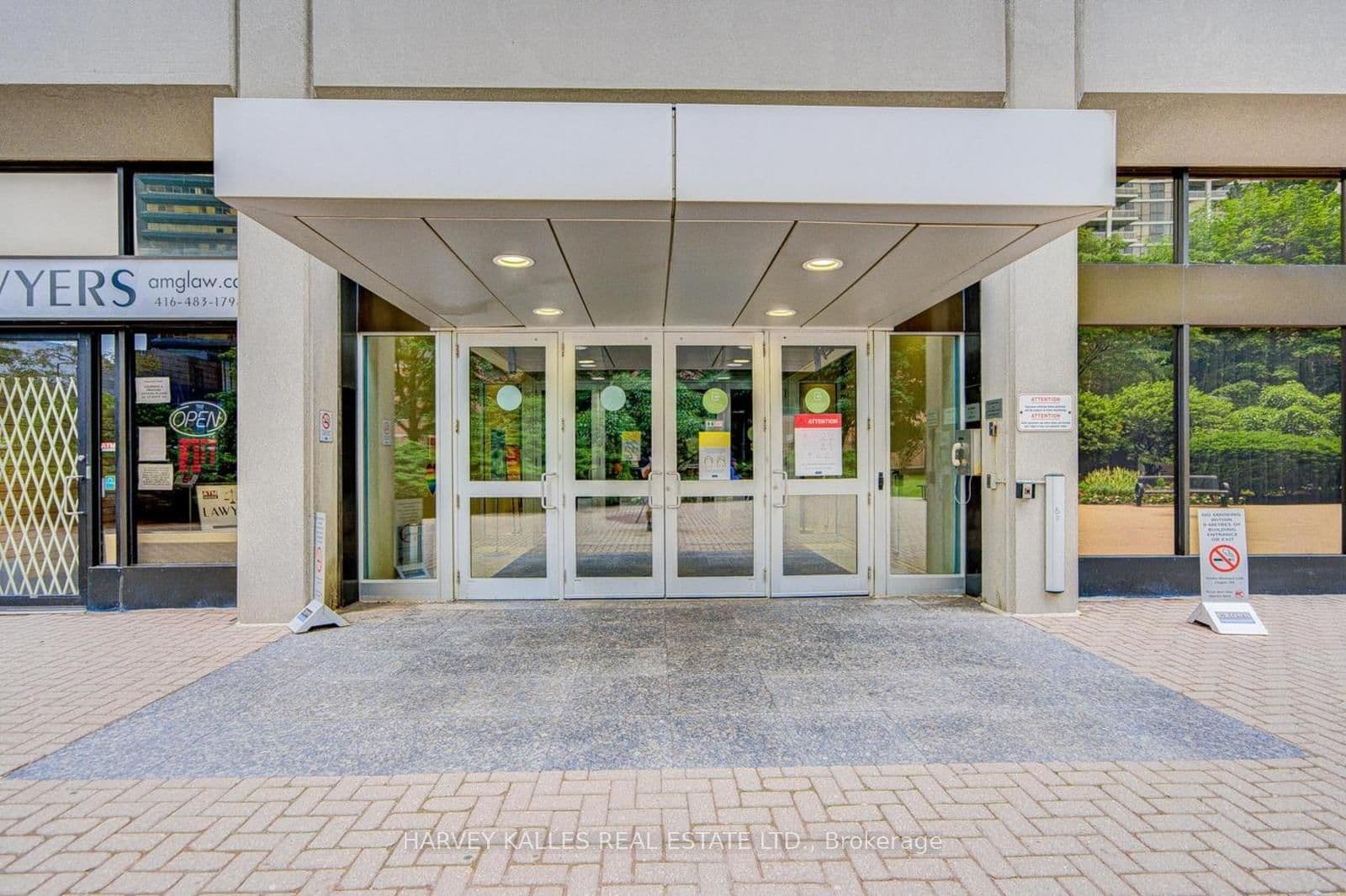 45 Sheppard Avenue E, Unit 935 thumbnail 3