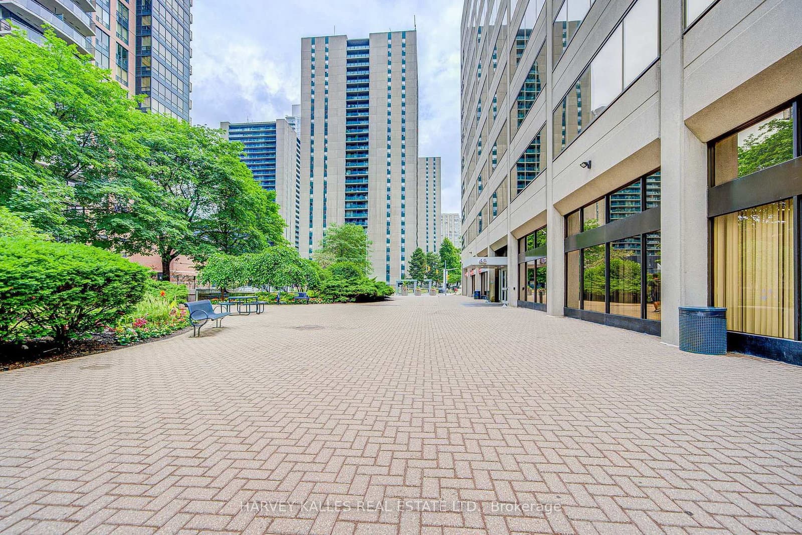 45 Sheppard Avenue E, Unit 908 thumbnail 13