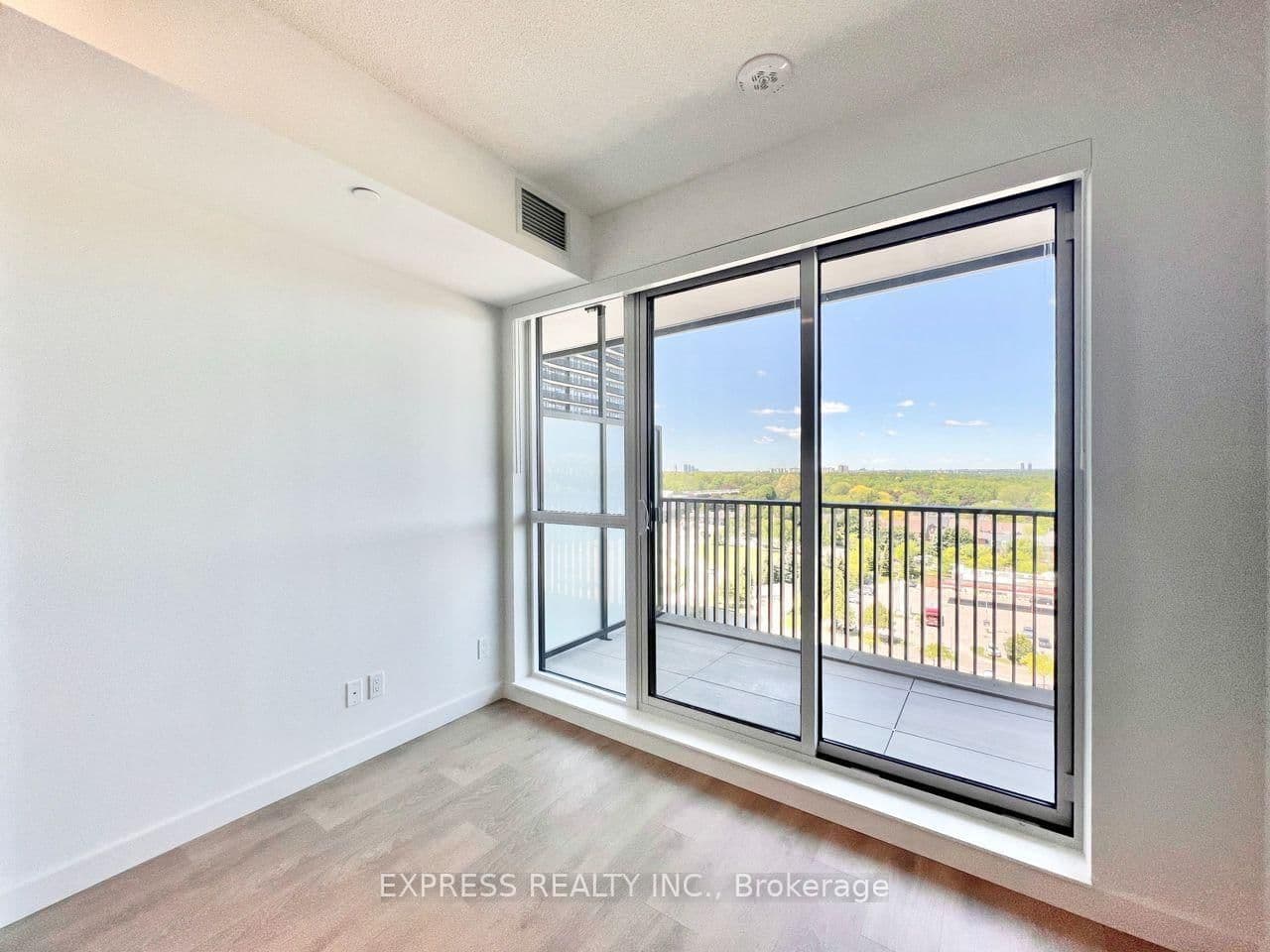 68 Esther Shiner Boulevard, Unit 1008 thumbnail 4