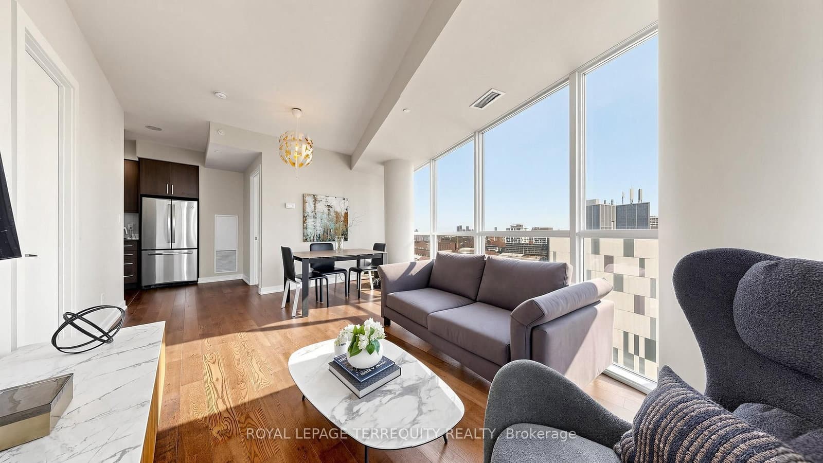 20 Bruyeres Mews, Unit 1705