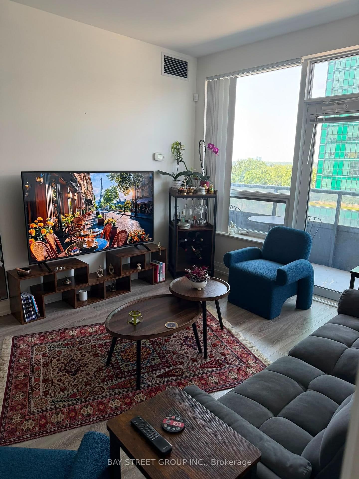 2 Anndale Drive, Unit 811 thumbnail 2