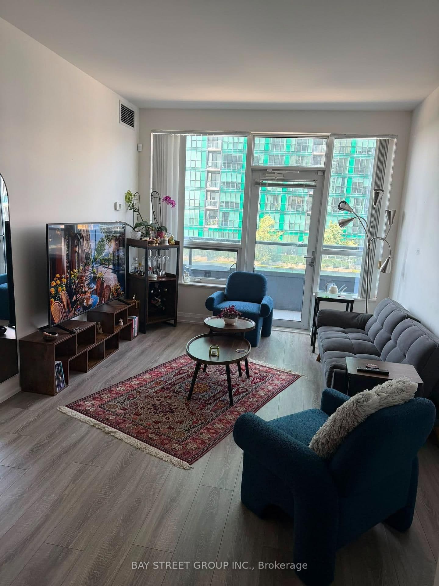 2 Anndale Drive, Unit 811 thumbnail 3