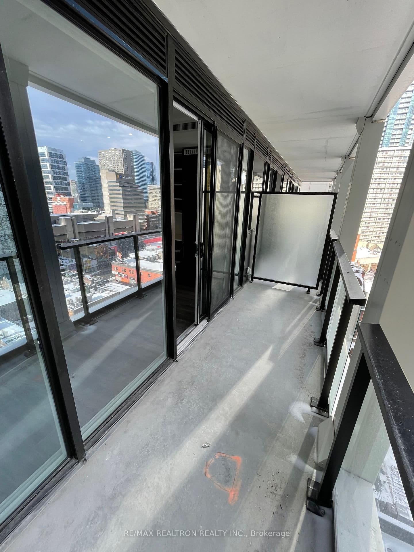 20 Edward St Street, Unit 1018 thumbnail 10