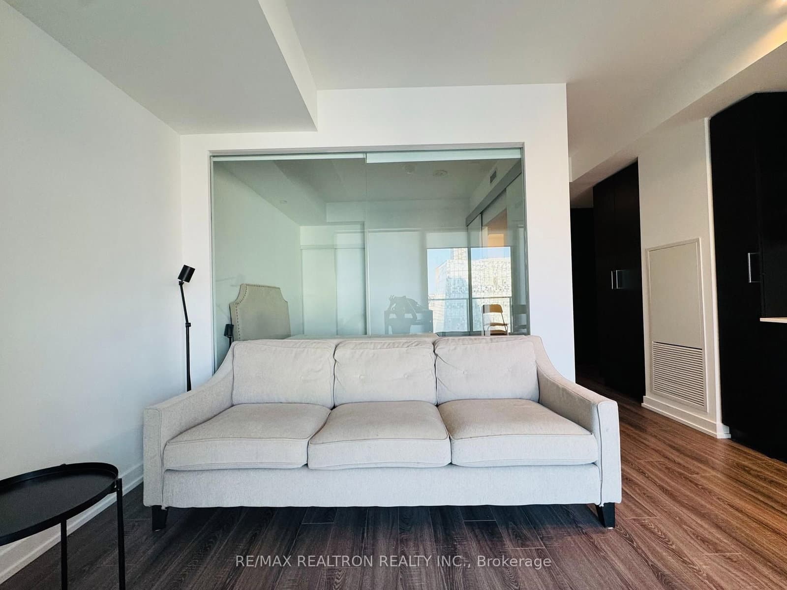 20 Edward St Street, Unit 1018 thumbnail 2