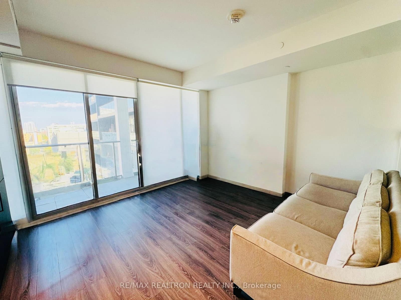 20 Edward St Street, Unit 1018 thumbnail 3