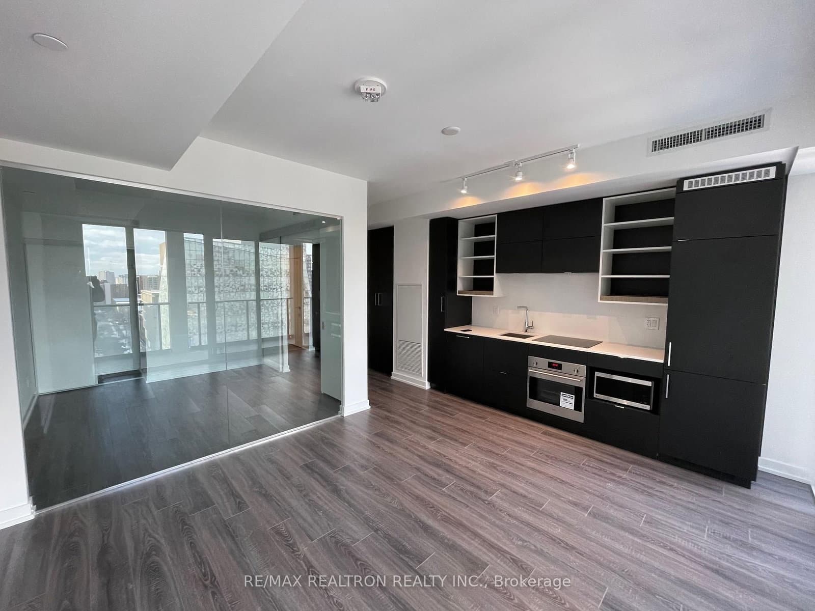 20 Edward St Street, Unit 1018 thumbnail 4