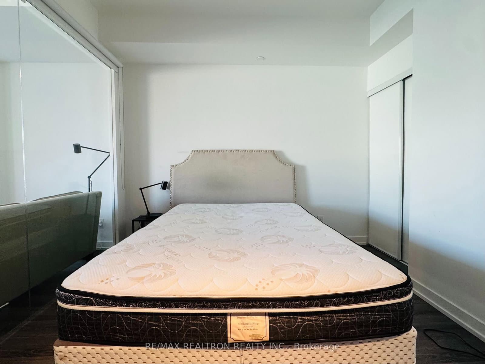 20 Edward St Street, Unit 1018 thumbnail 5