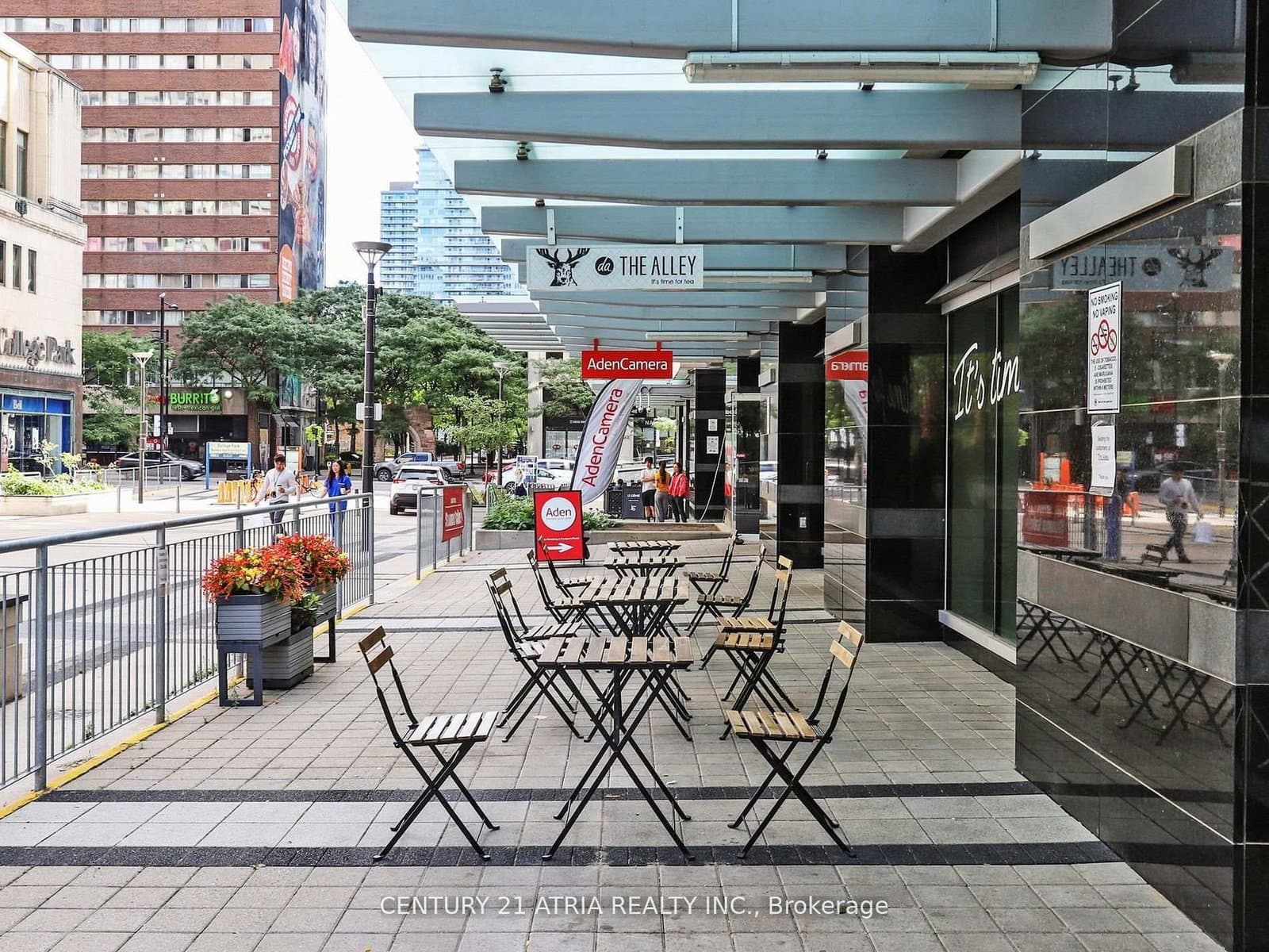 382 Yonge Street, Unit 1 thumbnail 4