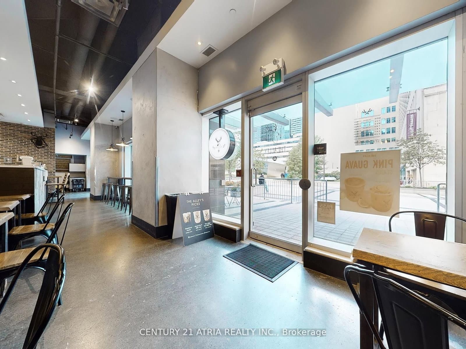 382 Yonge Street, Unit 1 thumbnail 9