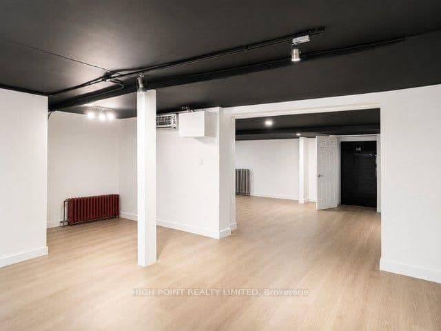 633 Queen Street W thumbnail 4