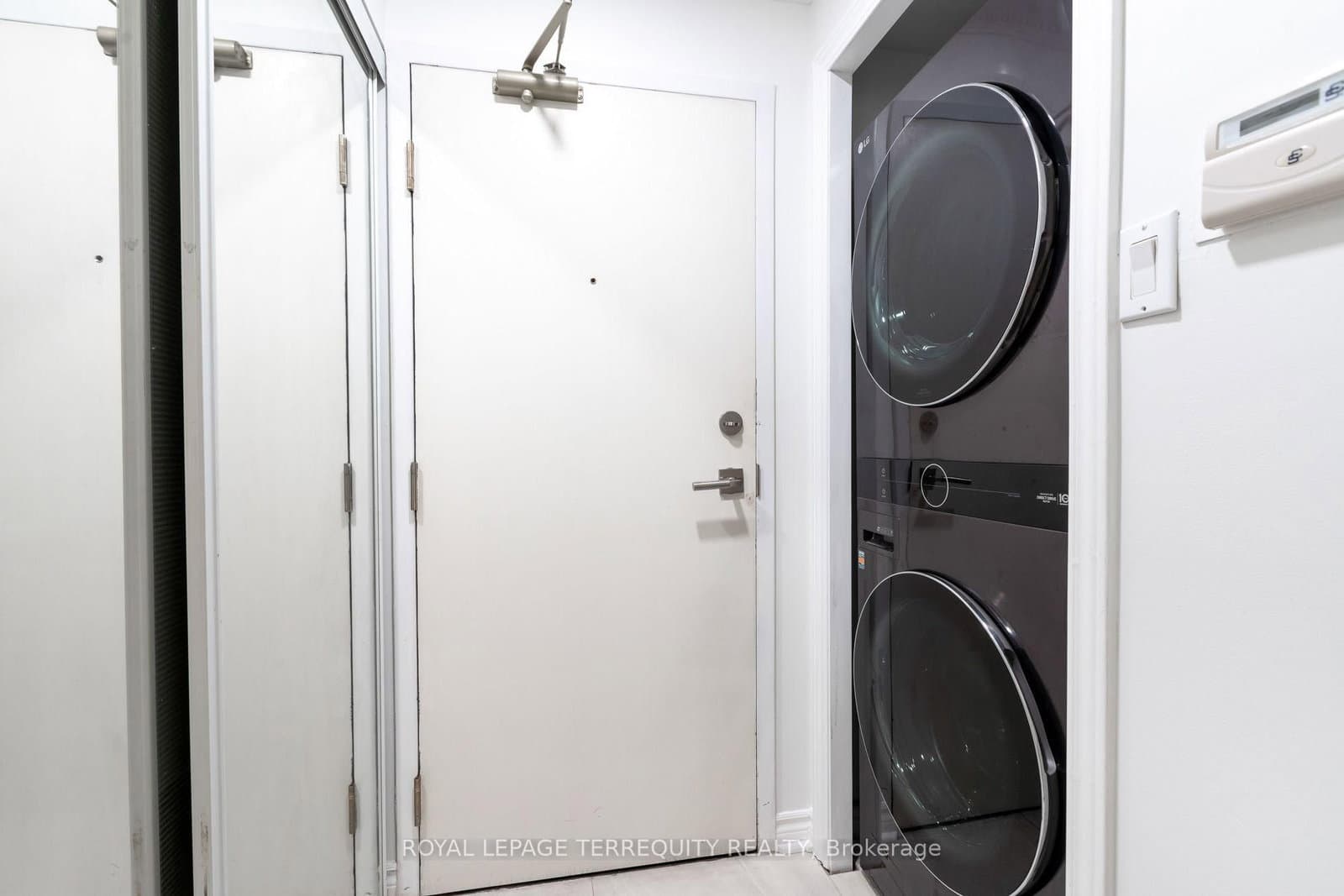109 Front Street E, Unit 513 thumbnail 25