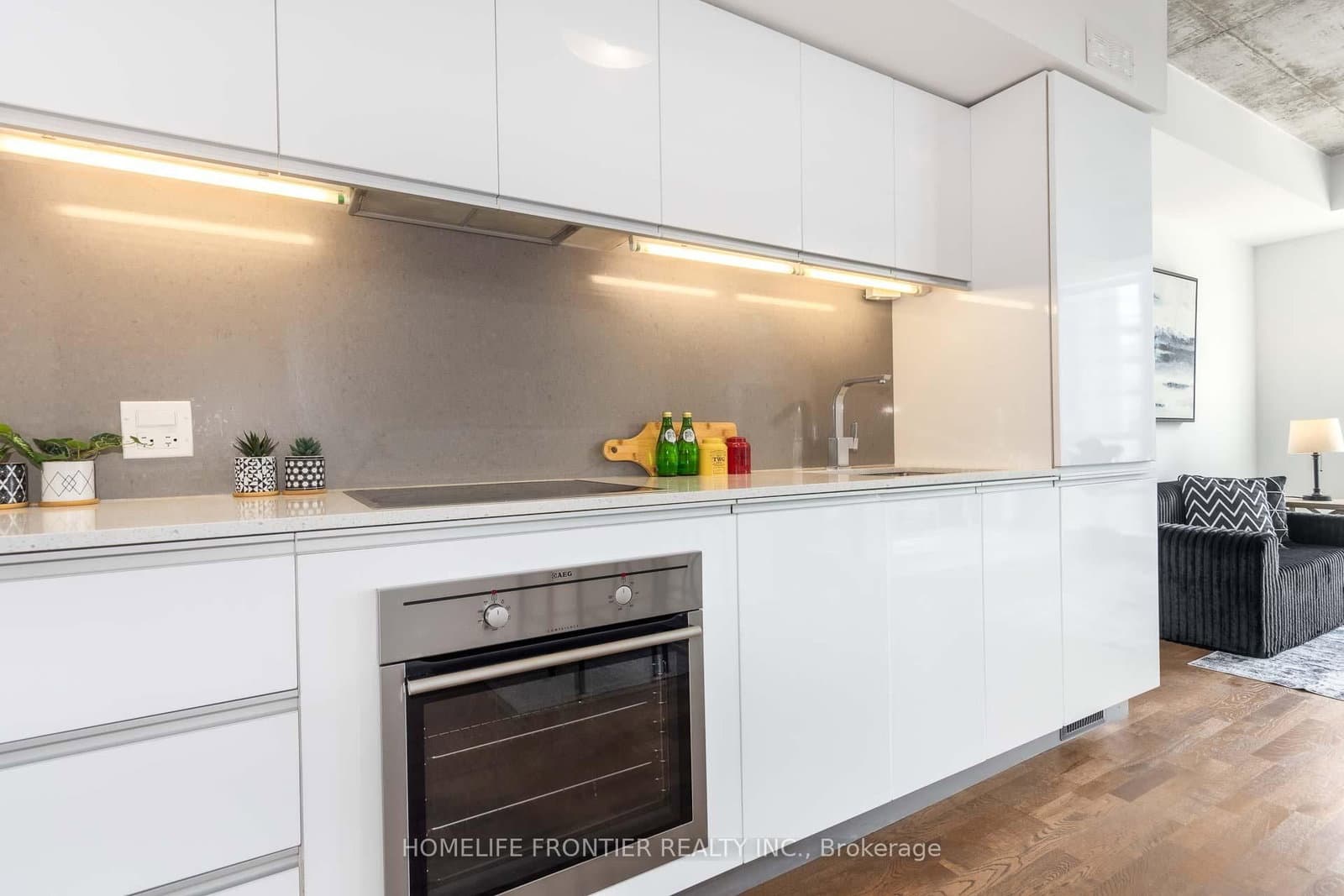 20 Minowan Miikan Lane, Unit 717 thumbnail 6