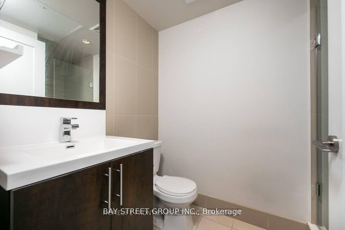 5 Sheppard Avenue E, Unit 4218 thumbnail 16