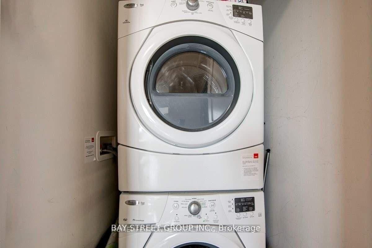 5 Sheppard Avenue E, Unit 4218 thumbnail 17