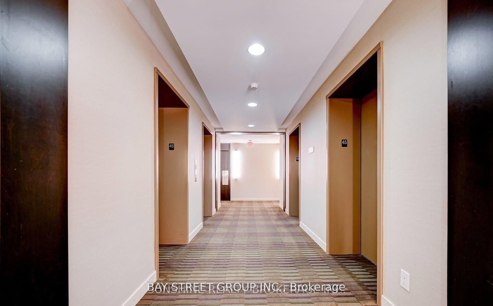 5 Sheppard Avenue E, Unit 4218 thumbnail 6