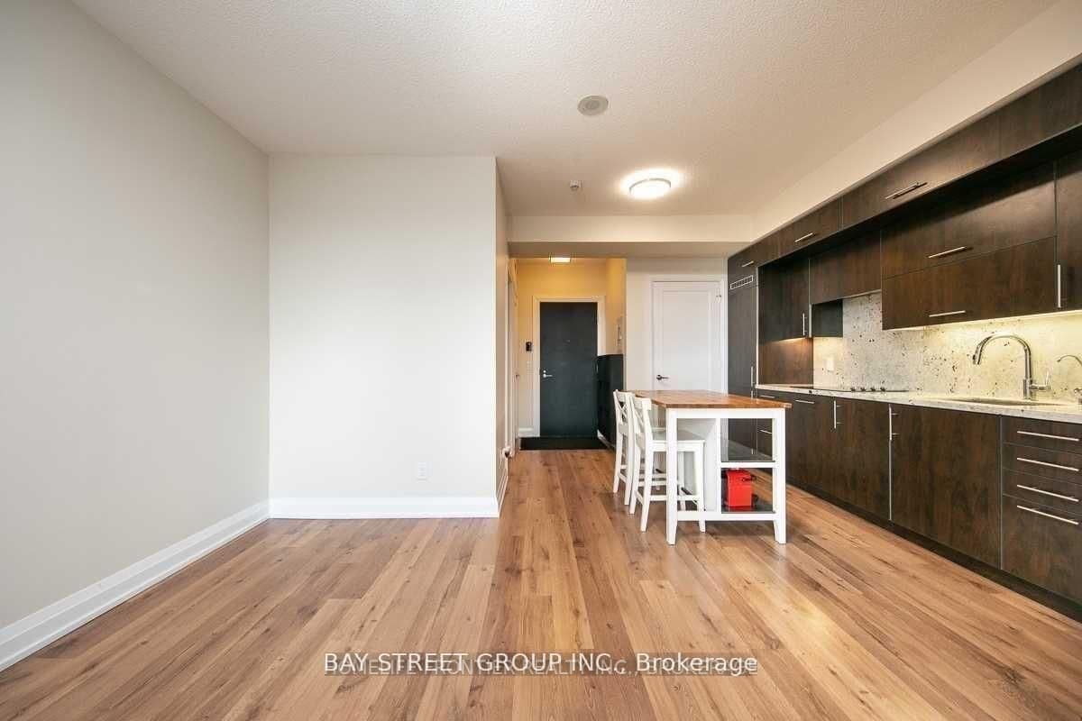 5 Sheppard Avenue E, Unit 4218 thumbnail 7
