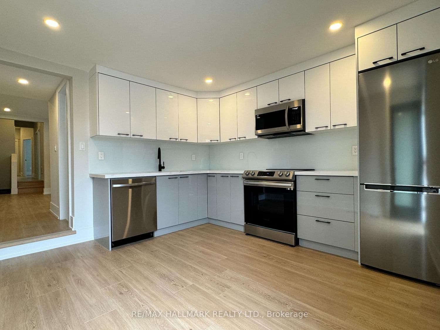 116 Bellevue Avenue, Unit Upper - Image 1