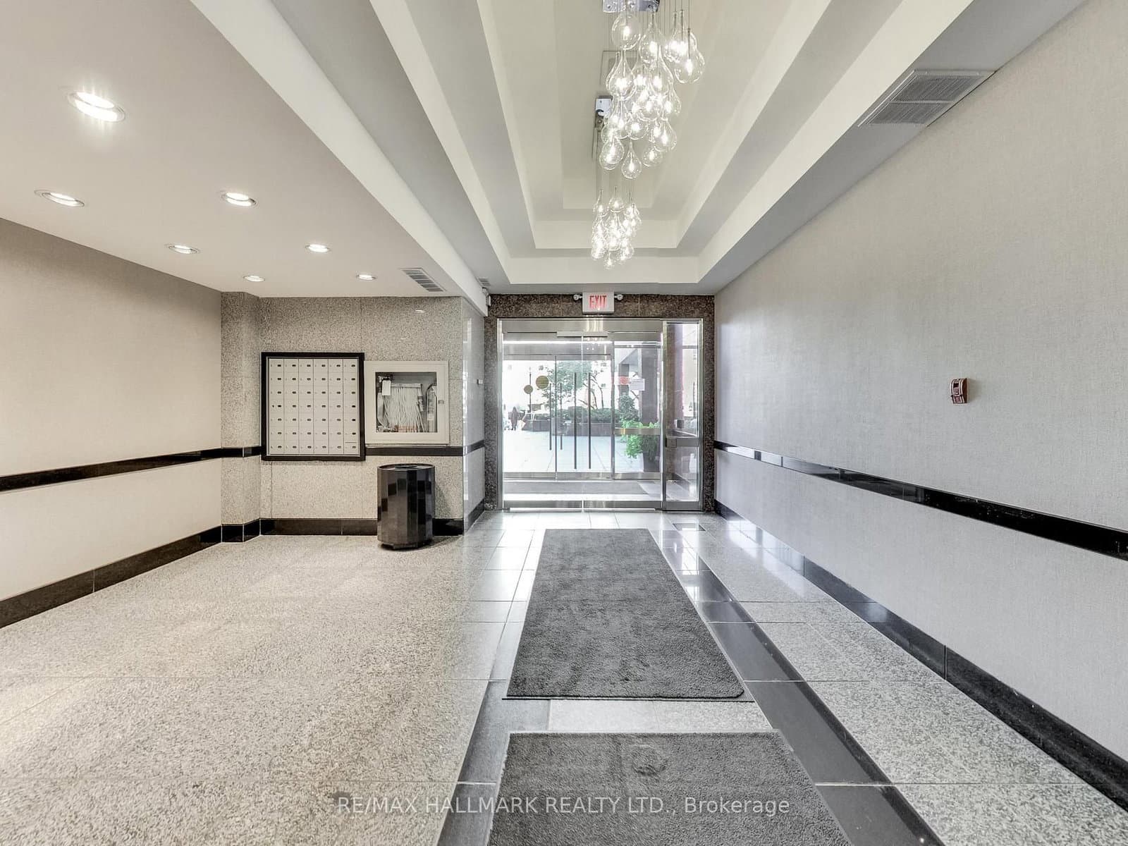 914 Yonge Street, Unit 1509 thumbnail 20