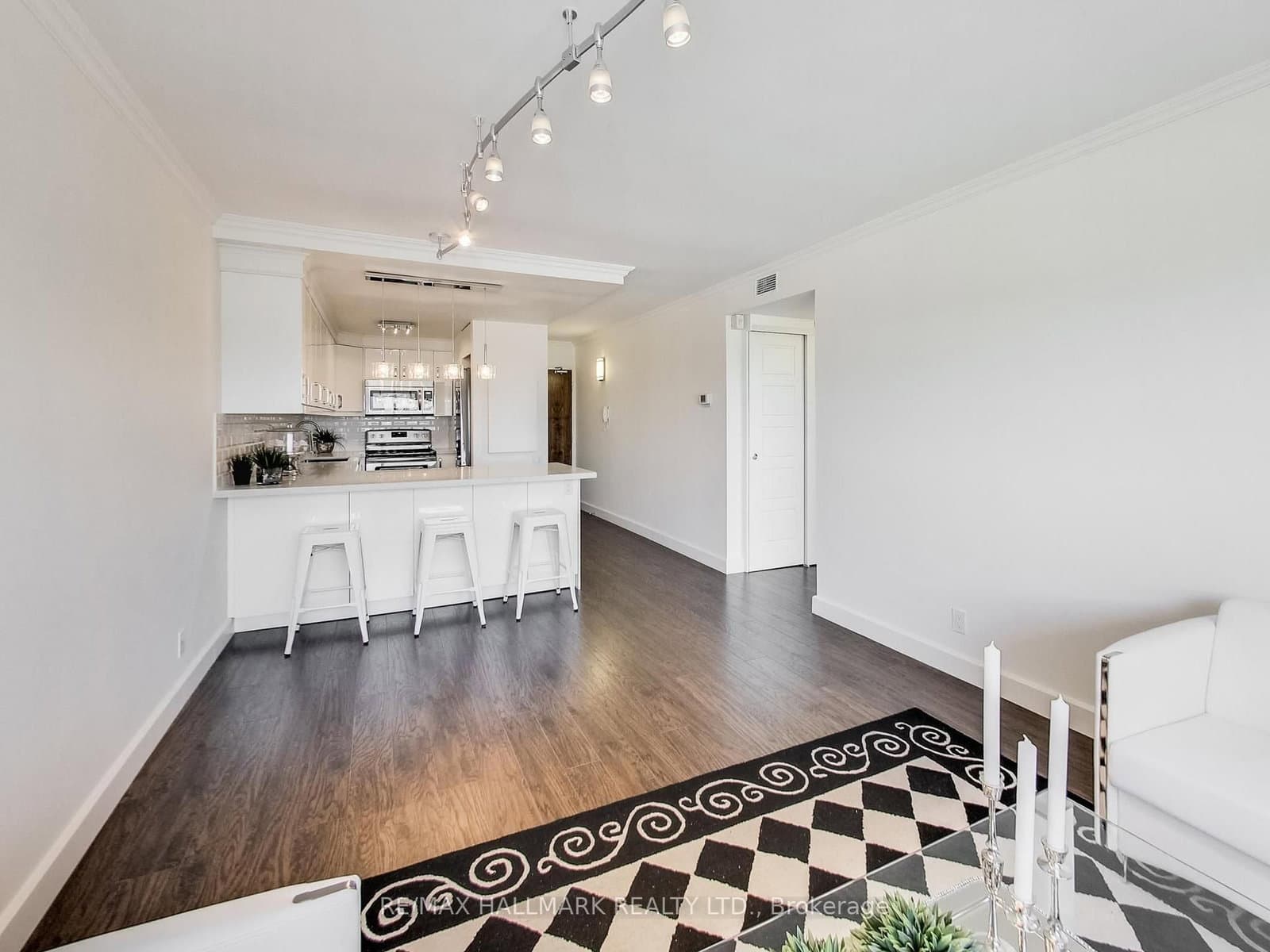 914 Yonge Street, Unit 1509 thumbnail 7