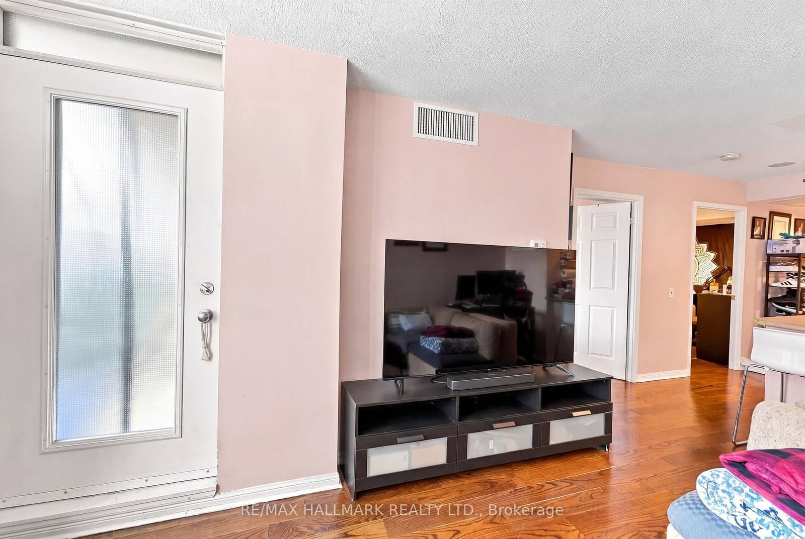 153 Beecroft Road, Unit 515 thumbnail 10
