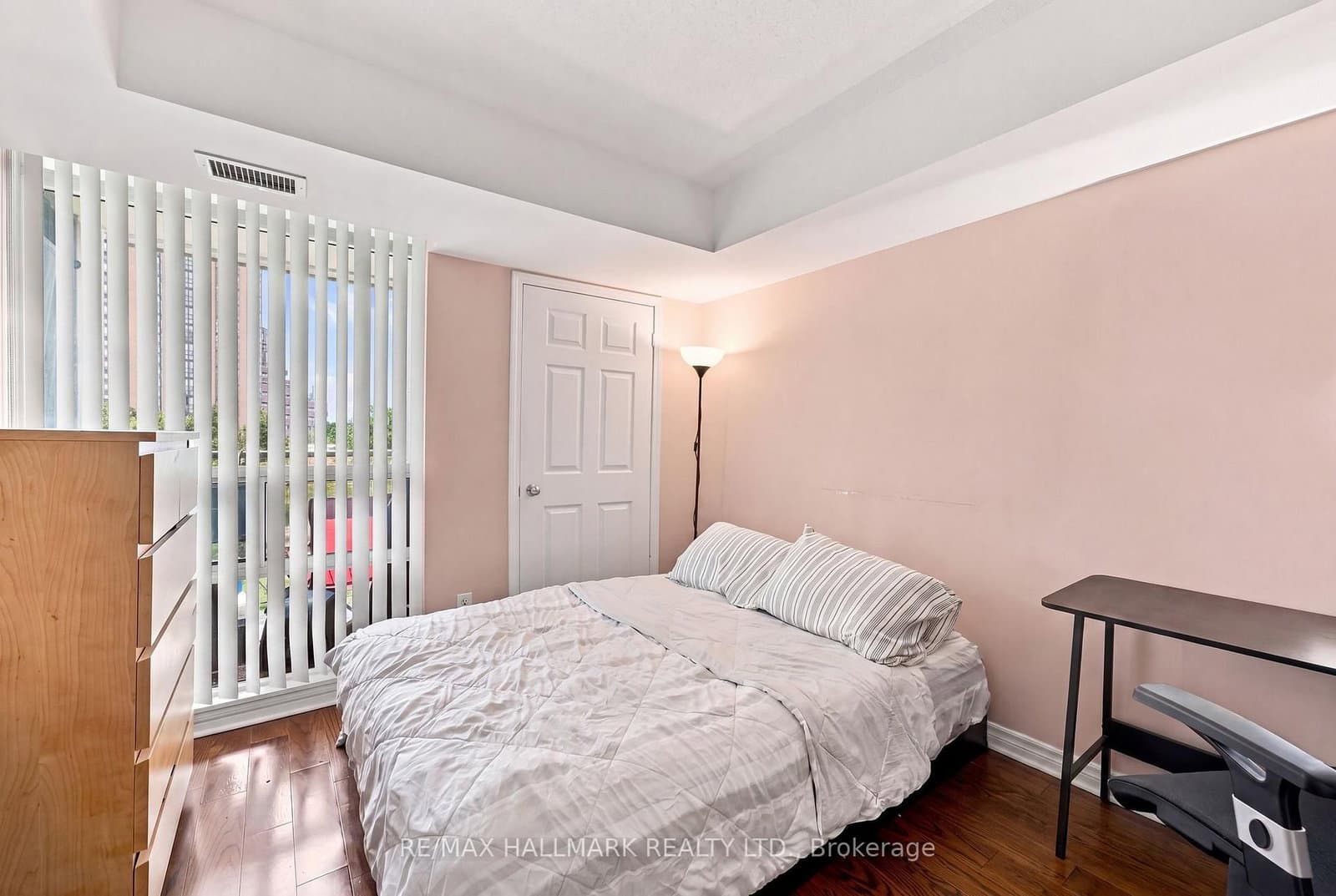 153 Beecroft Road, Unit 515 thumbnail 14