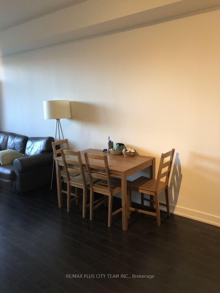 330 Richmond Street W, Unit 311 thumbnail 5