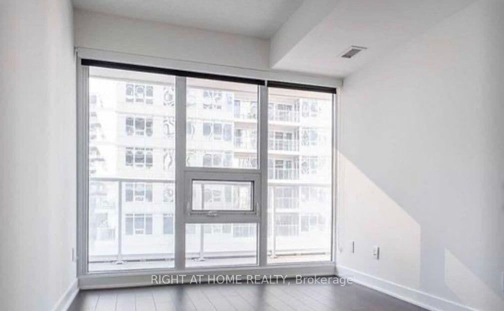 17 Bathurst Street, Unit 3205 thumbnail 2