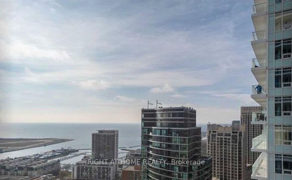 17 Bathurst Street, Unit 3205 thumbnail 3