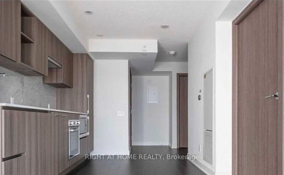 17 Bathurst Street, Unit 3205 thumbnail 7