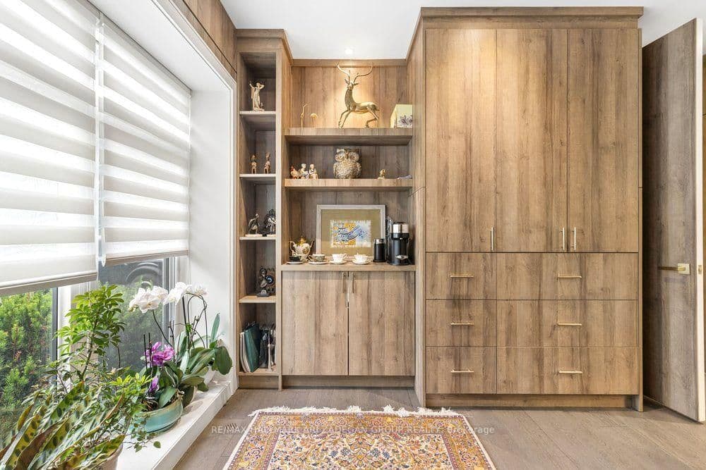 150 Sandringham Drive, Unit . thumbnail 30