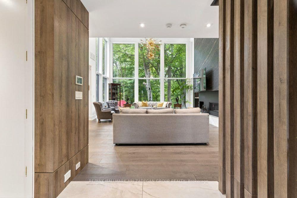 150 Sandringham Drive, Unit . thumbnail 35