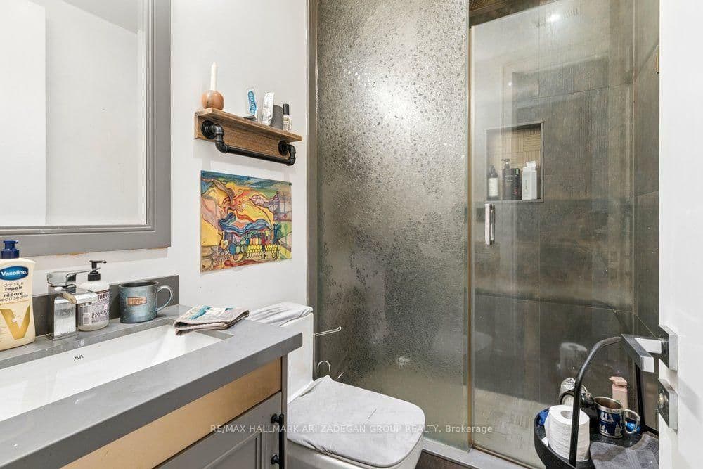 150 Sandringham Drive, Unit . thumbnail 45
