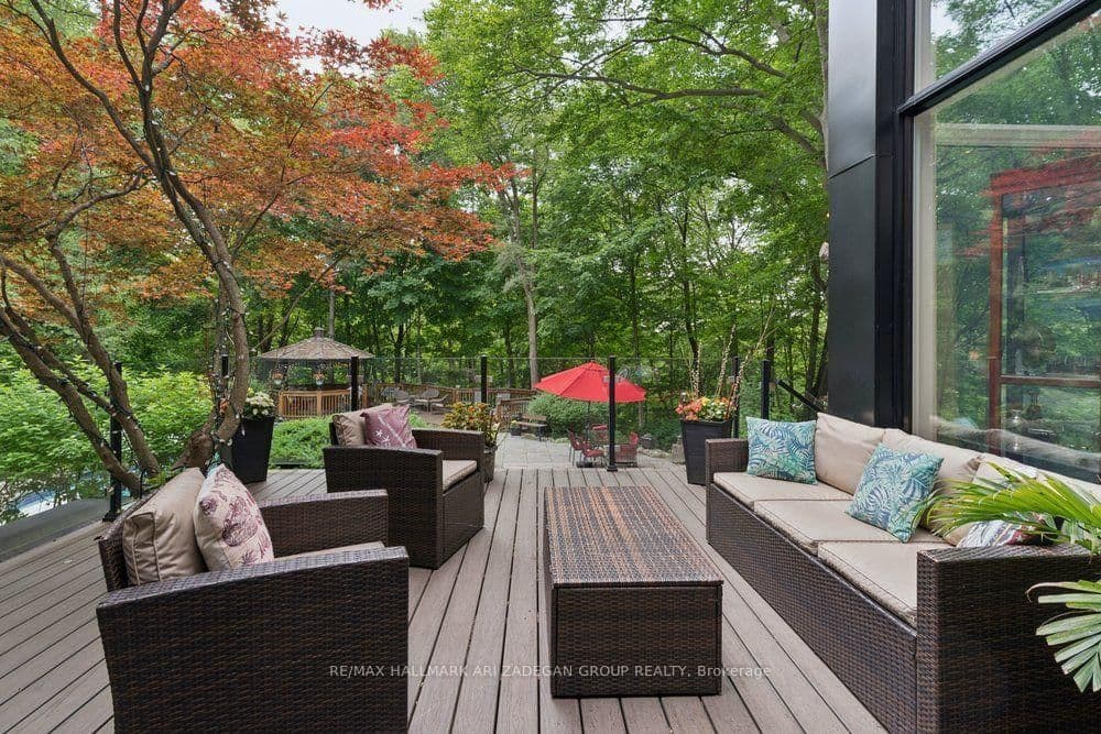 150 Sandringham Drive, Unit . thumbnail 7