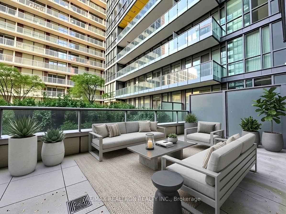 8 Charlotte Street, Unit 214 thumbnail 13