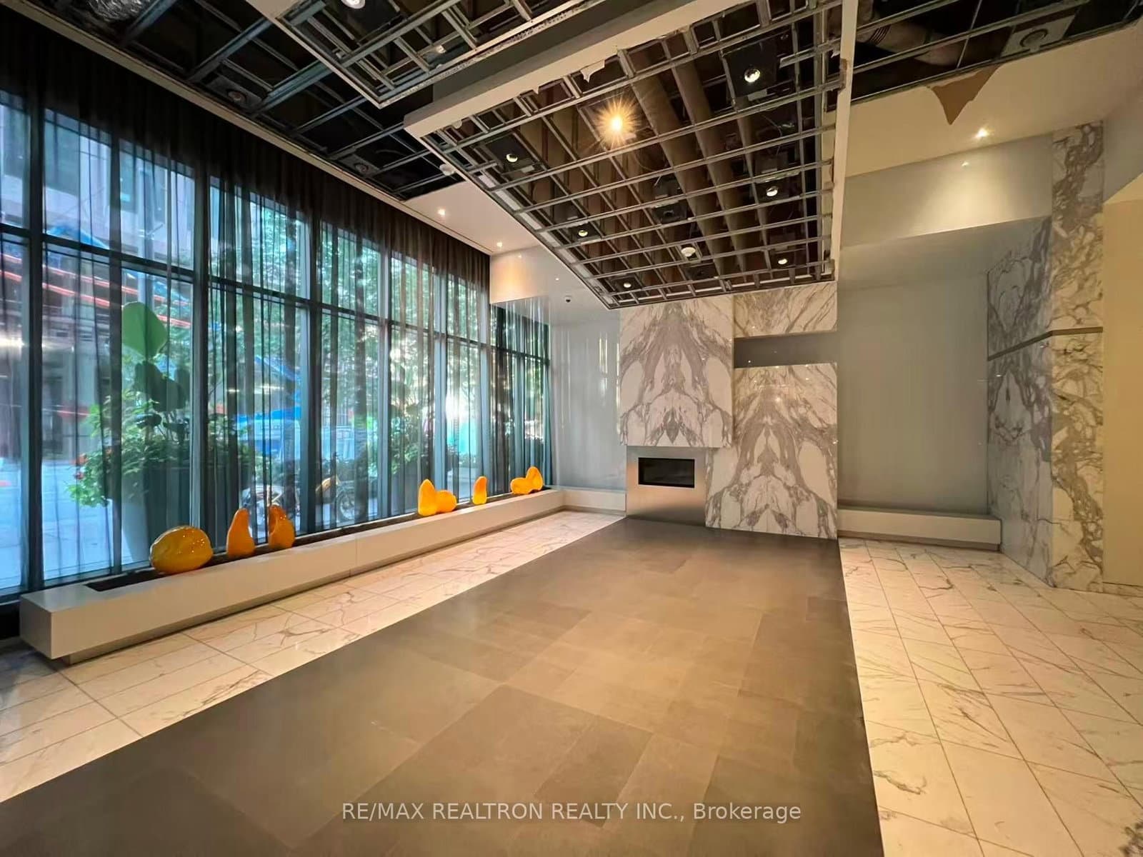8 Charlotte Street, Unit 214 thumbnail 3