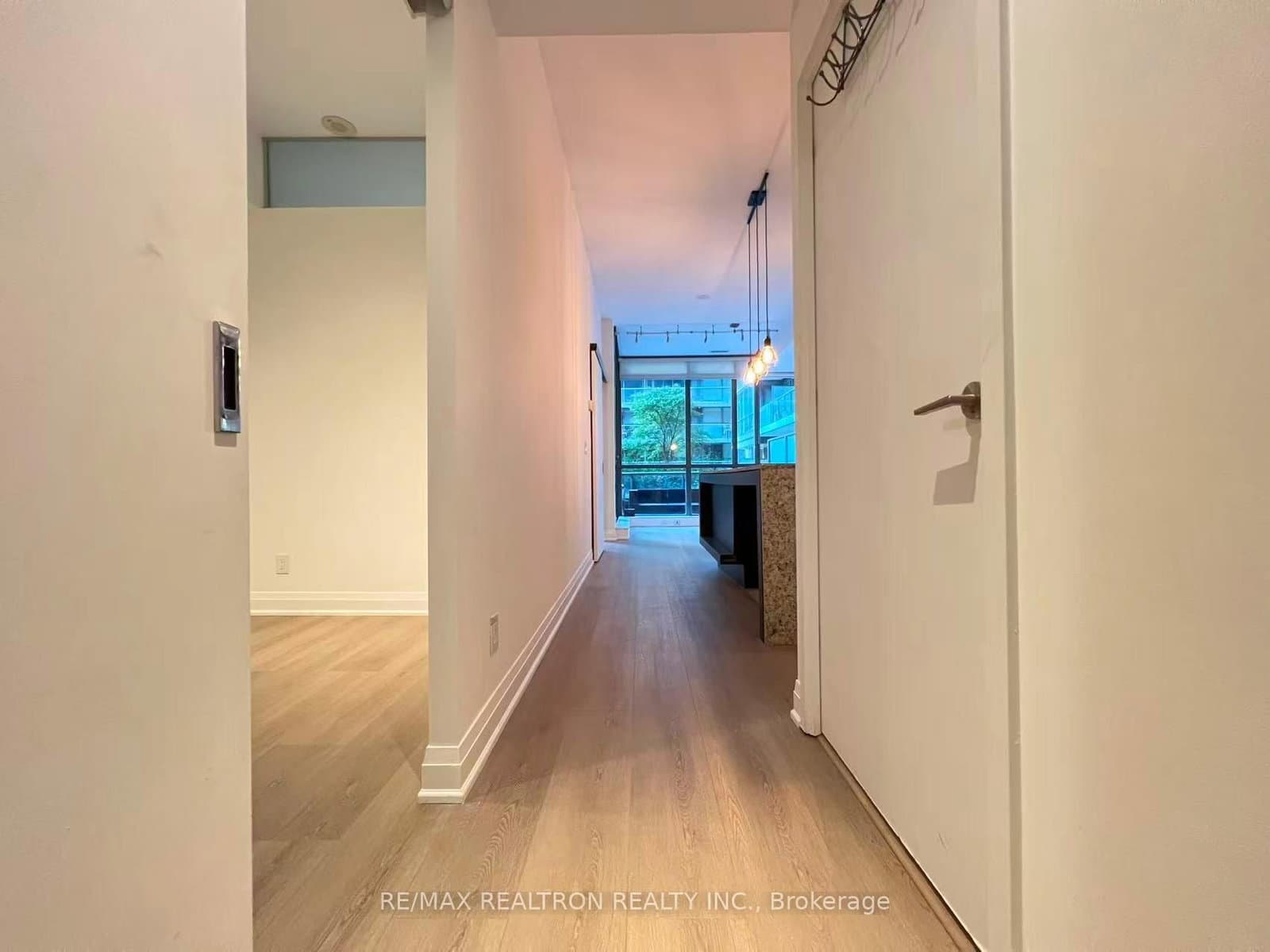8 Charlotte Street, Unit 214 thumbnail 4