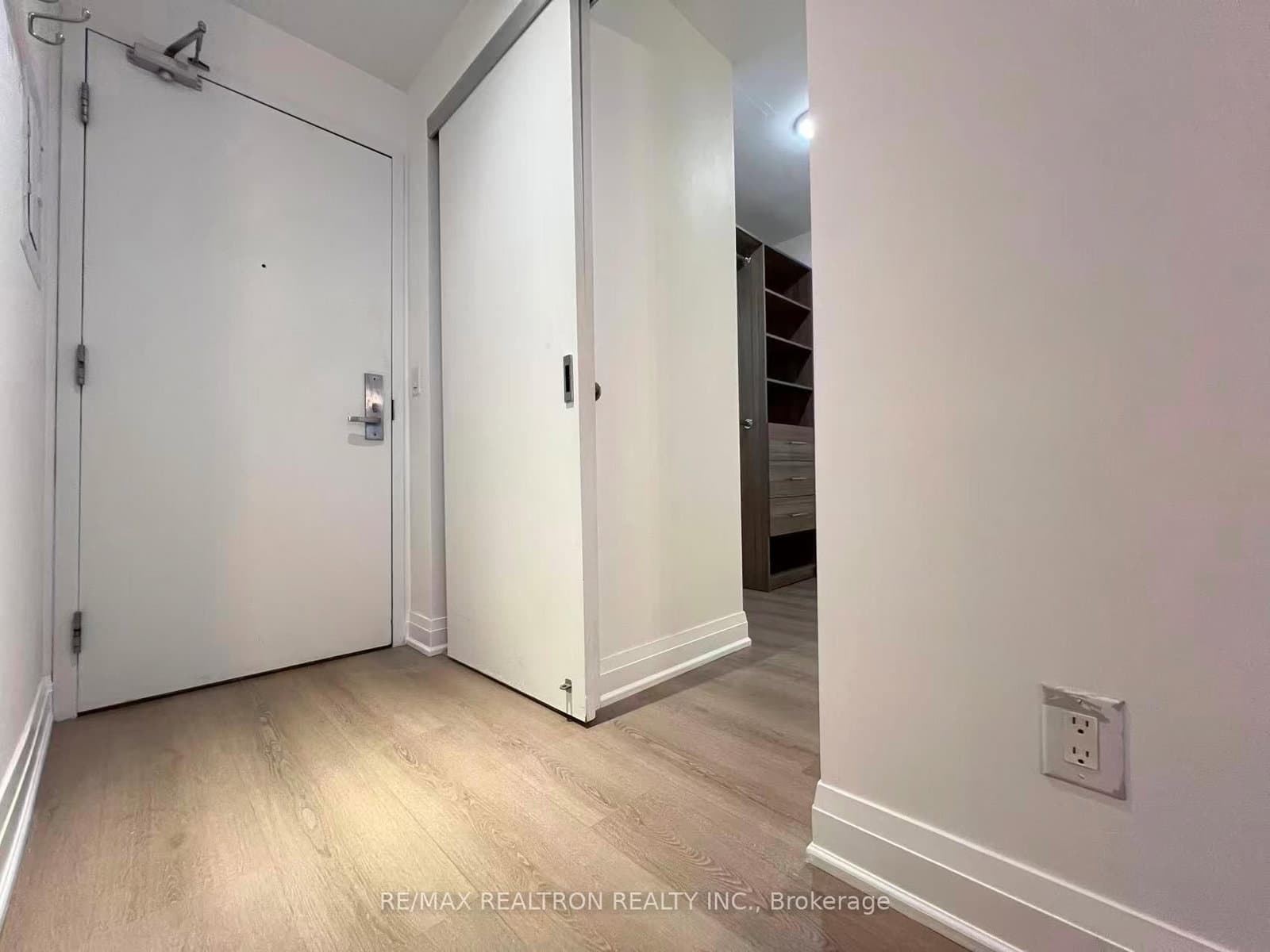 8 Charlotte Street, Unit 214 thumbnail 5