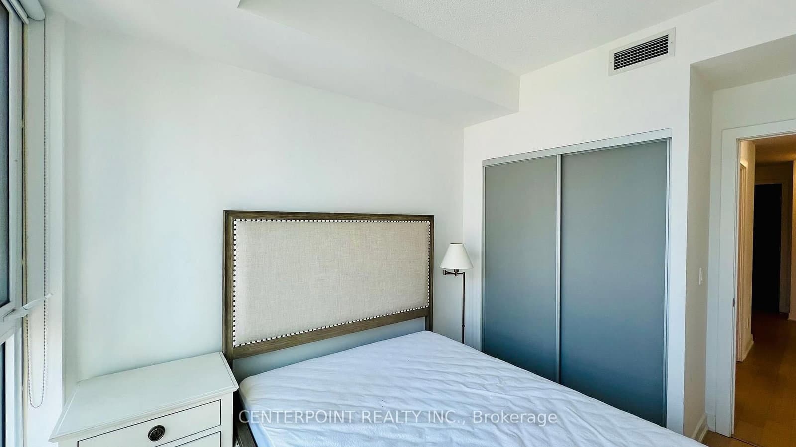 199 Richmond Street W, Unit 2803 thumbnail 10