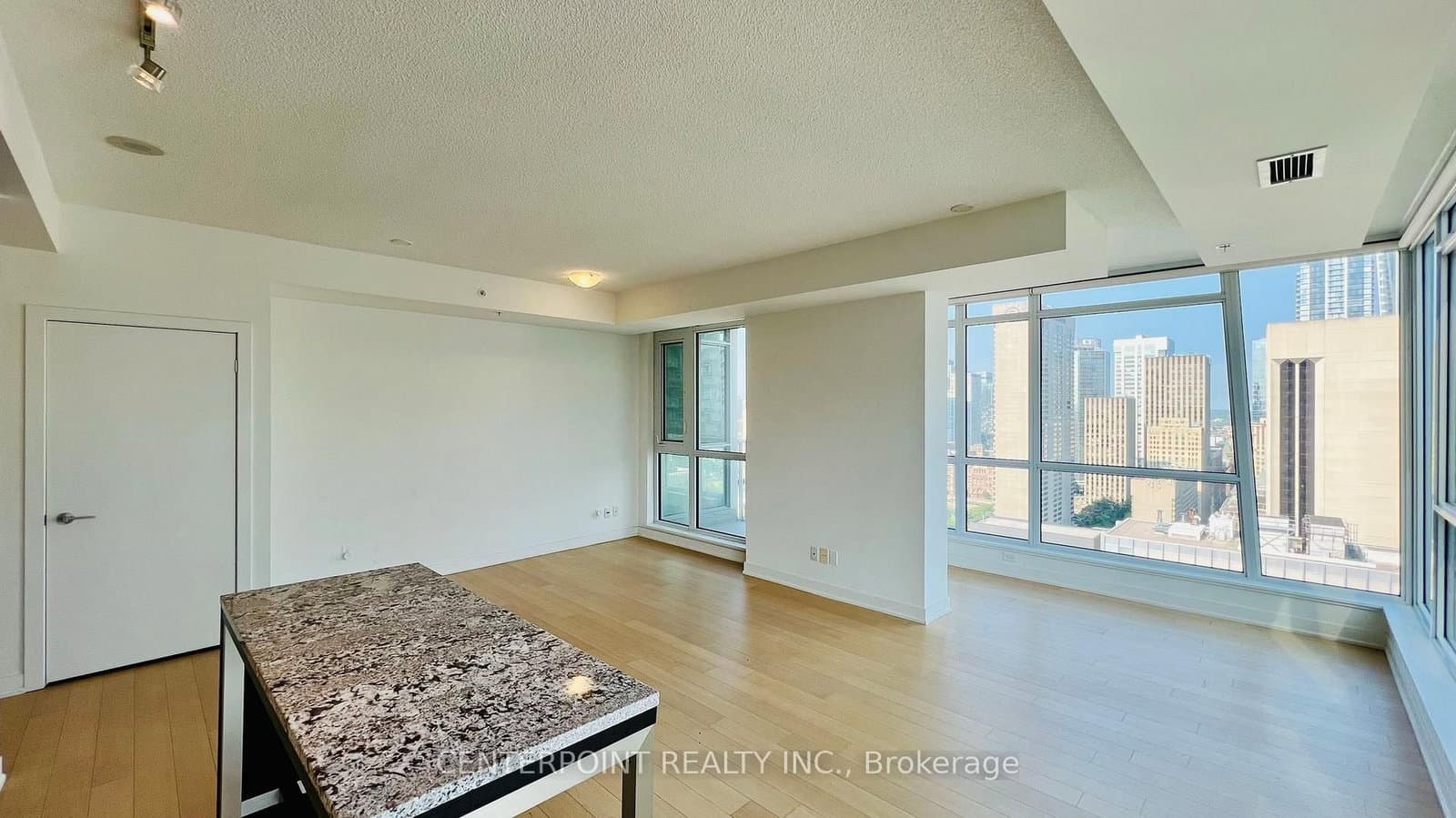 199 Richmond Street W, Unit 2803 thumbnail 5
