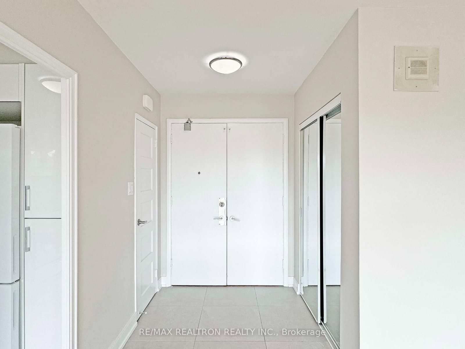 10 Shallmar Boulevard, Unit 607 thumbnail 6