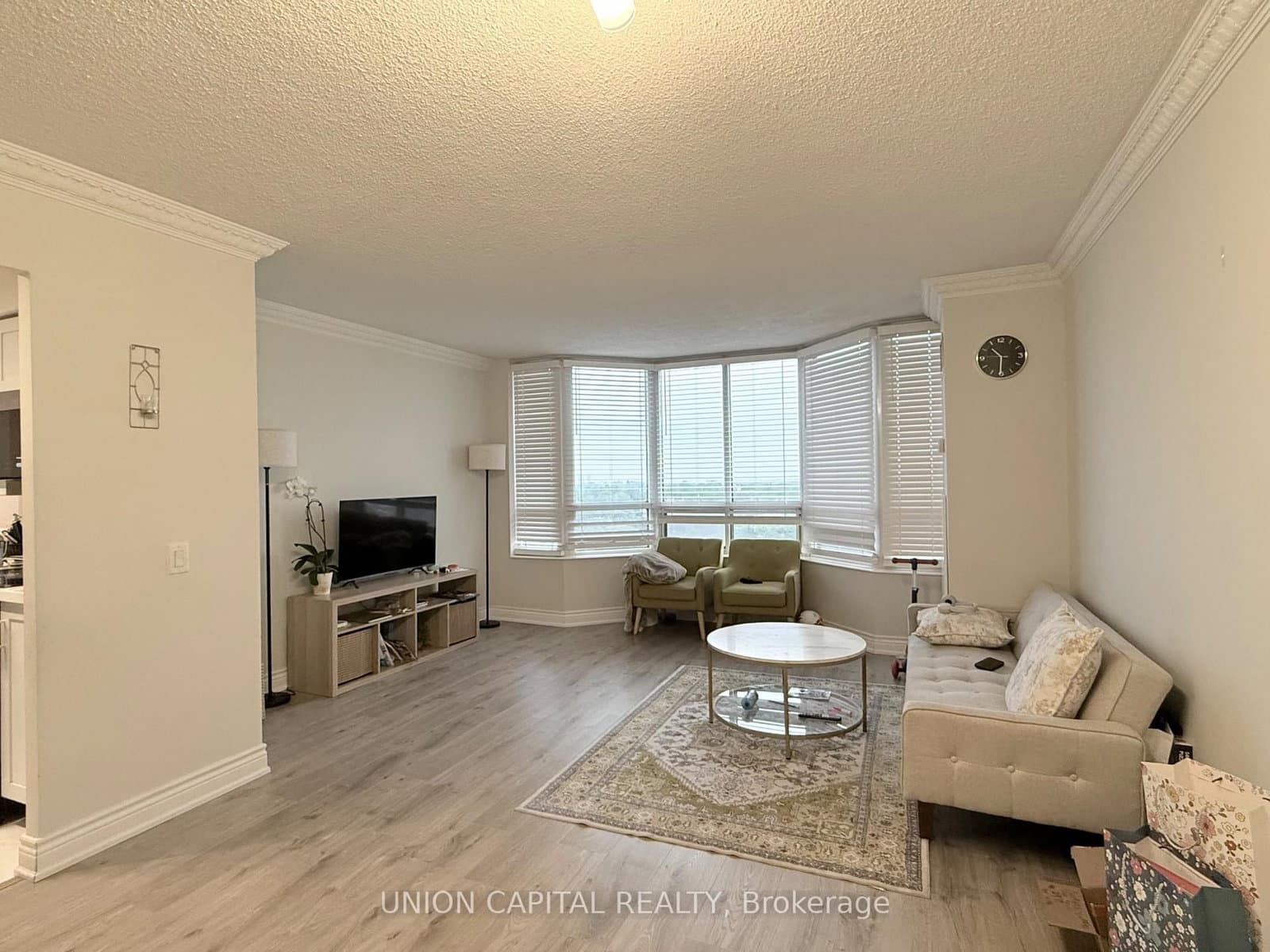 78 Harrison Garden Boulevard, Unit 1007 thumbnail 15