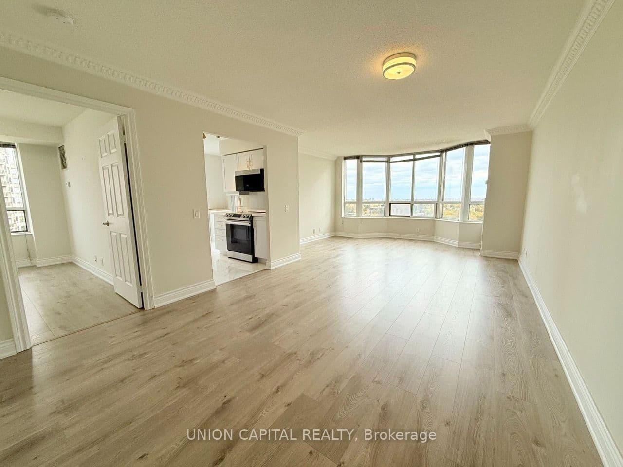 78 Harrison Garden Boulevard, Unit 1007 thumbnail 17