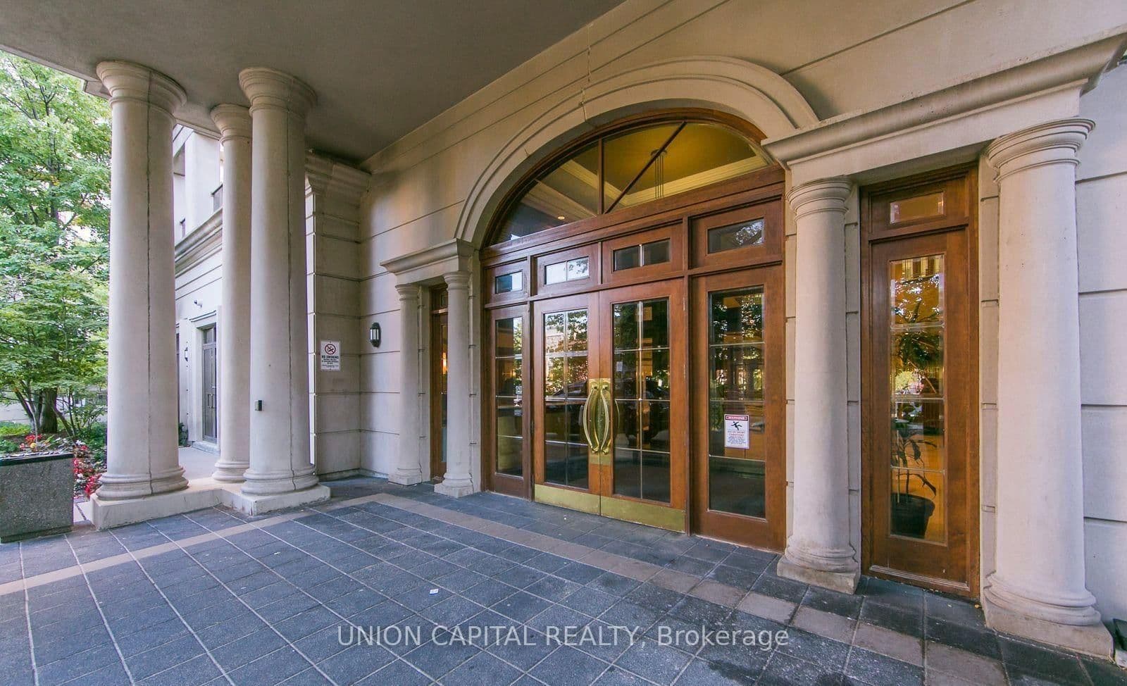 78 Harrison Garden Boulevard, Unit 1007 thumbnail 2