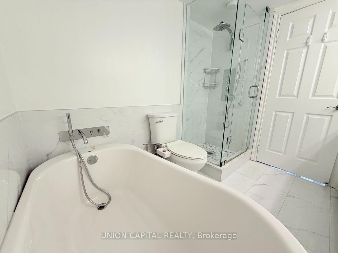 78 Harrison Garden Boulevard, Unit 1007 thumbnail 9