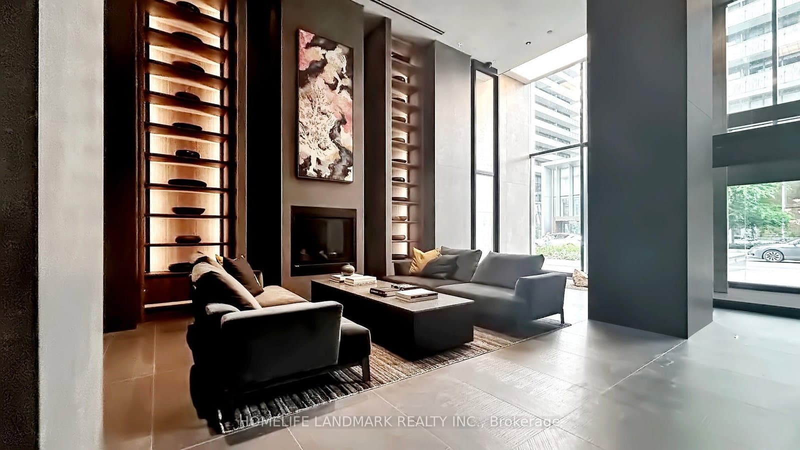 55 Charles Street E, Unit TH05 thumbnail 3