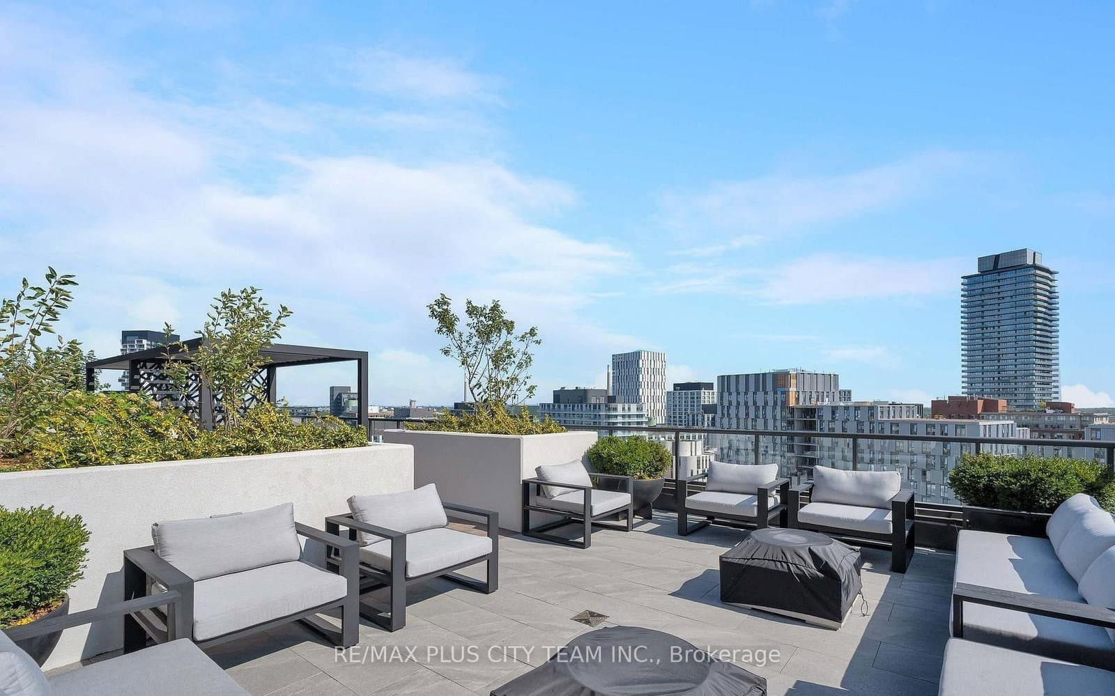 28 Eastern Avenue, Unit 926 thumbnail 16