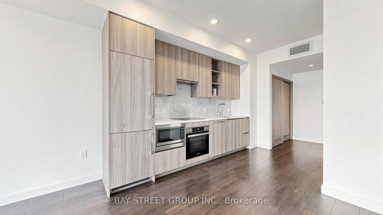 95 McMahon Drive, Unit 2515 thumbnail 22